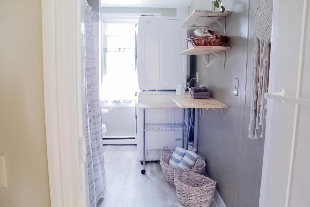 Honeysuckle Suite Apartment In Downtown Rockland Buitenkant foto